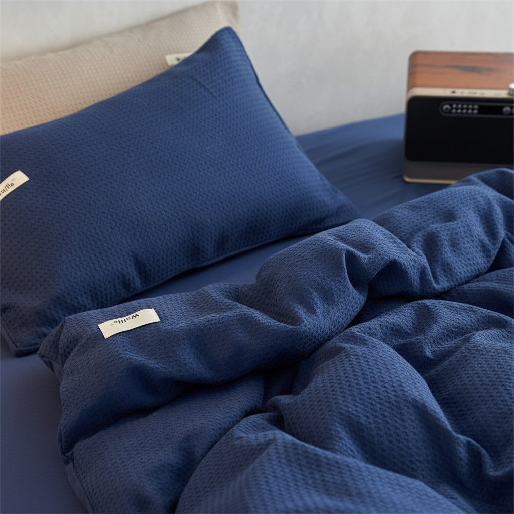 600TC Premium Waffle Texture Flat Suite: Includes Complimentary Mulberry Silk Insert