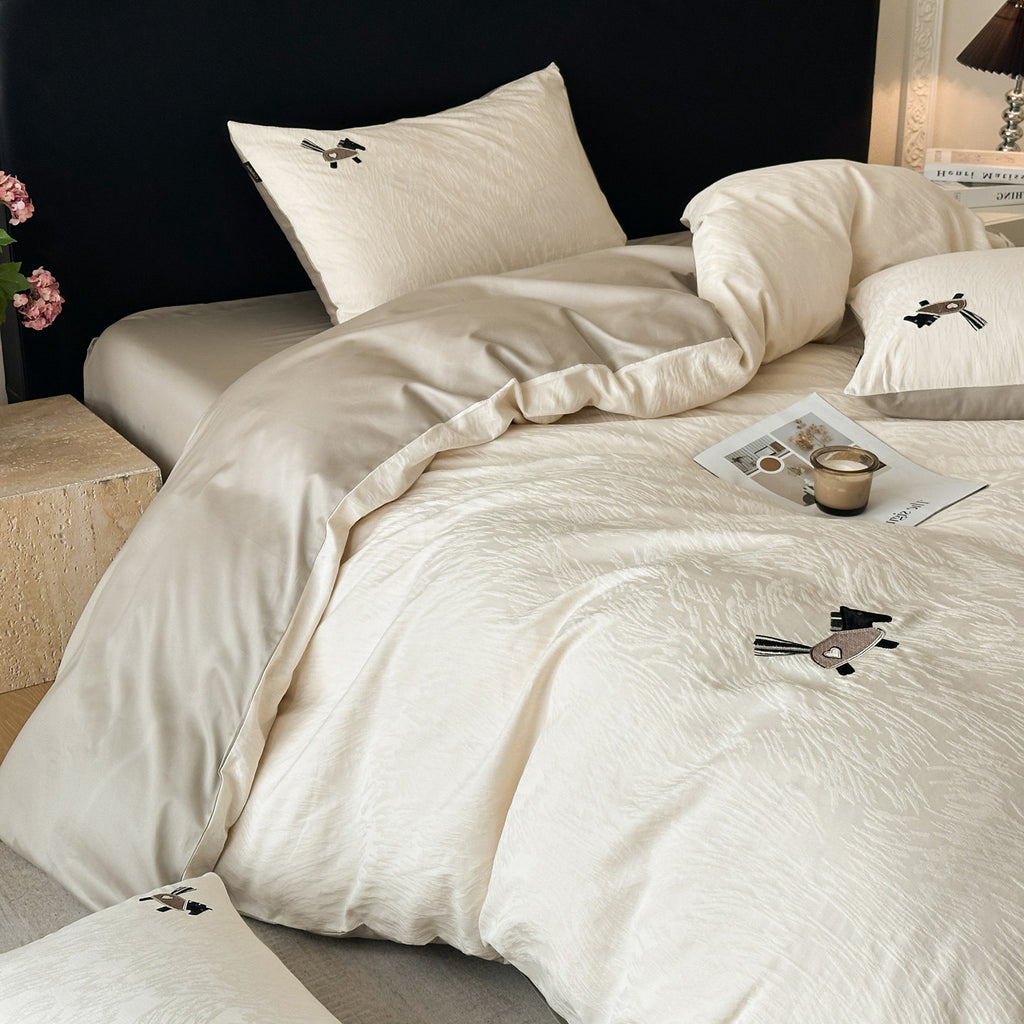 1000TC Artisanal Equestrian Pony Jacquard Fitted Suite: Includes Complimentary Mulberry Silk Insert
