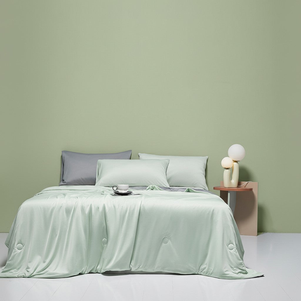 Coverless Ice Silk Cooling Quilt: Reversible Duet (Grand Size Outlet)