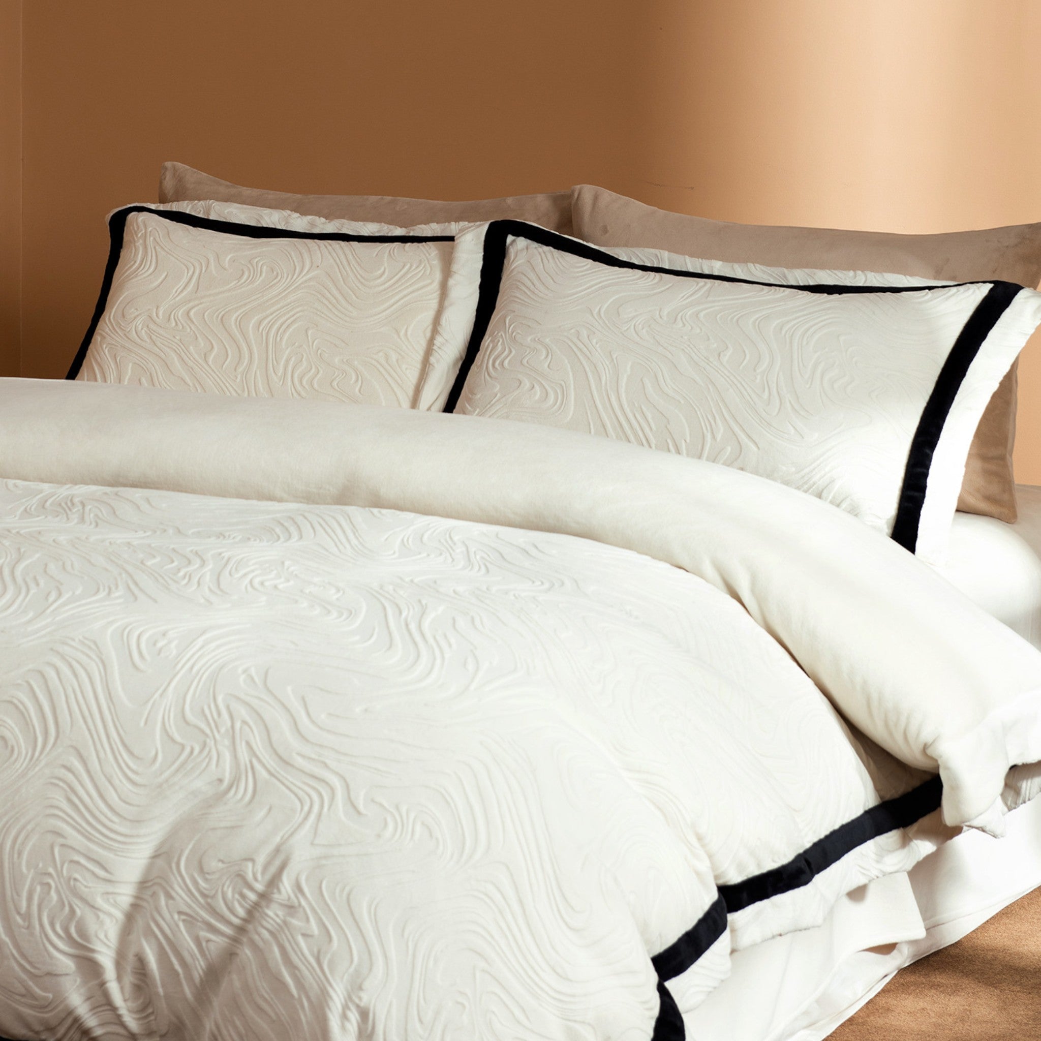 Ultra-fine Milk Velvet 4-Piece Bedding Set