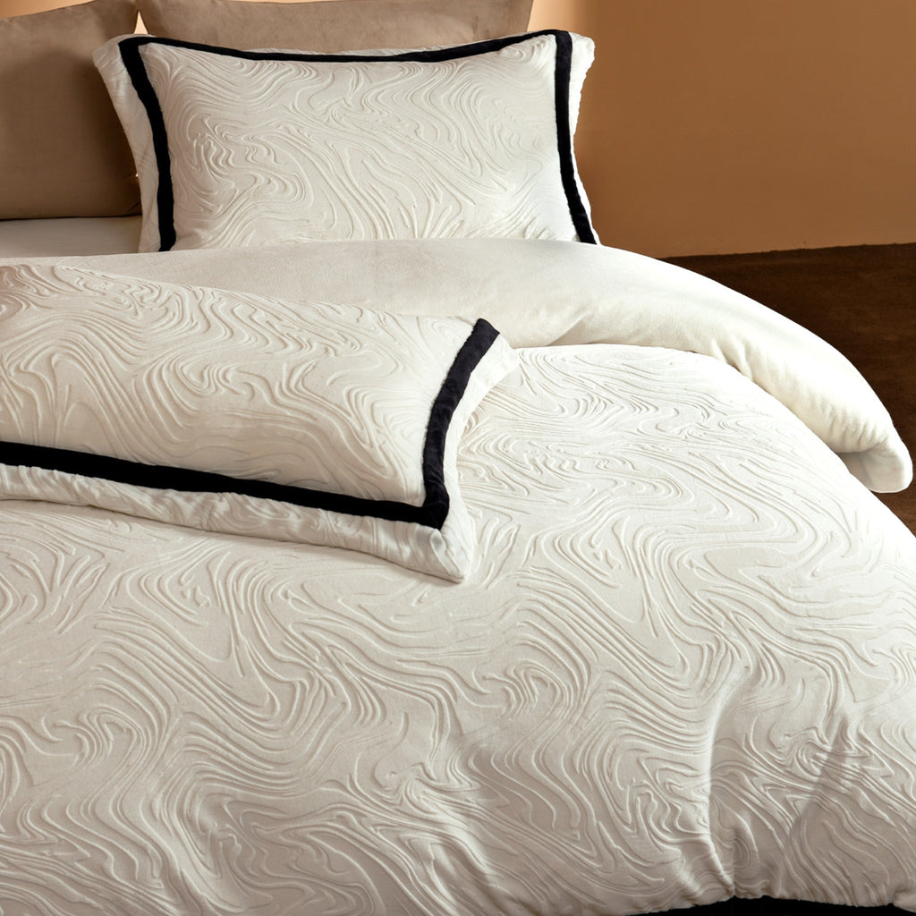 Ultra-fine Milk Velvet 4-Piece Bedding Set