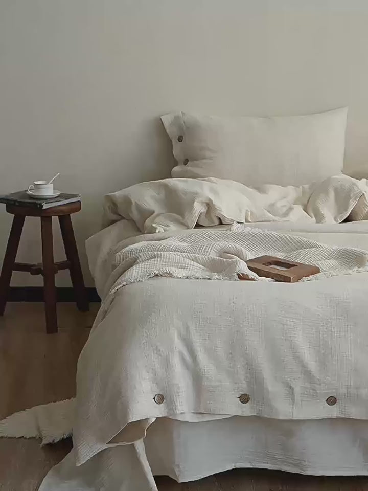 Cotton-Linen Vintage Button Flat Suite: Includes Complimentary Mulberry Silk Insert